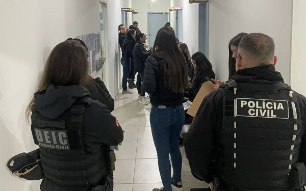 Policia Civil deflagra operação após suspeita de fraude em licitação em Tijucas