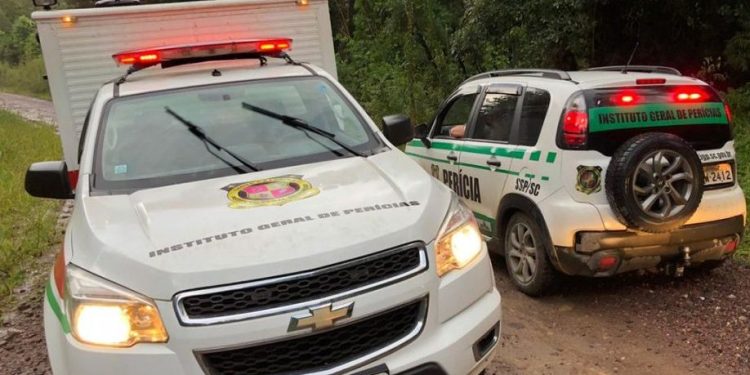 Homem encontra corpo carbonizado na SC-108 em São João Batista