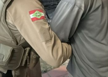 Polícia Militar de Canelinha cumpre mandado de prisão contra suspeito de estupro de vulnerável procurado pela justiça de São Paulo