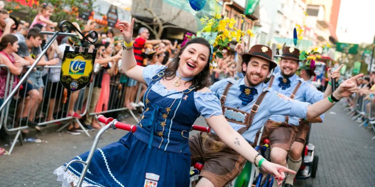 Blumenau inicia contagem regressiva para a 39ª Oktoberfest