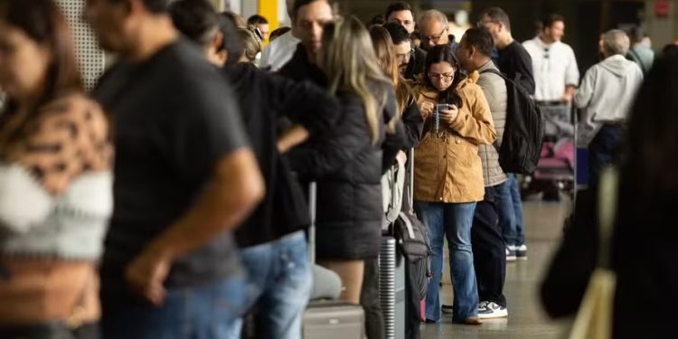 Voa Brasil vende 10 mil passagens em dois meses; programa ofereceu 3 milhões de bilhetes
