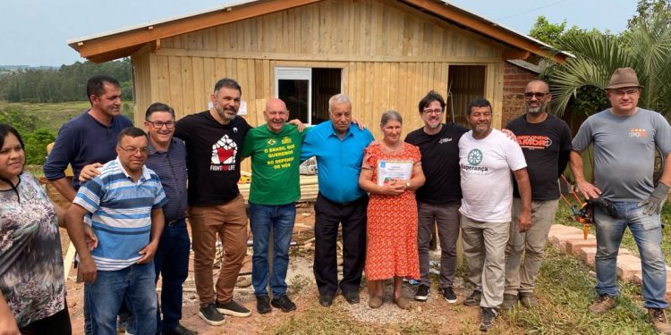 Havan doa 70 casas para famílias atingidas pelas enchentes no Rio Grande do Sul