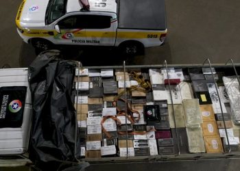 Polícia Militar apreende 600 caixas de vinho e prende homem que tentava fugir da abordagem