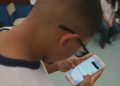 Comissão proíbe o uso de celulares nas escolas