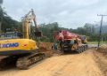Prefeitura instala kit de transposição na nova ponte de acesso à localidade do Óleo