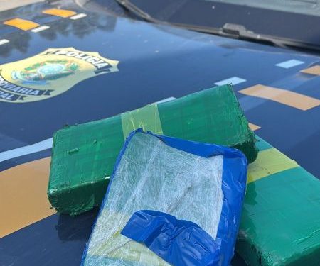 PRF prende mulheres e apreende 30 quilos de cocaína em Barra Velha