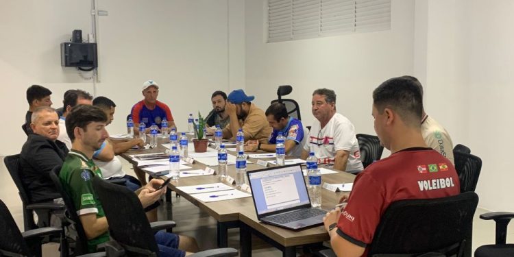 Reunião na Fube alinha número de equipes participantes para o Municipal de Futebol de 2025