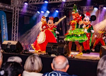 Natal de Luz 2024 emociona moradores de Canelinha e região