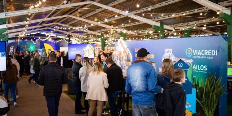Canelinha recebe a Feira Negócios Local da Viacredi