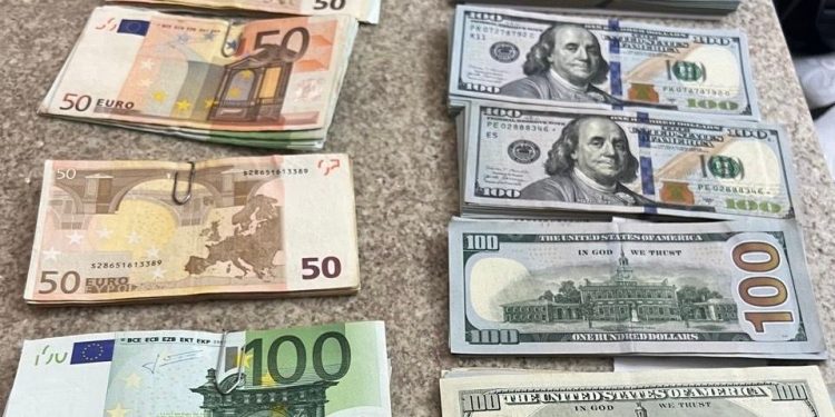 PF deflagra operação para combater desvio de verbas da saúde em Santa Catarina