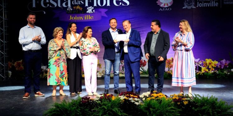 84ª Festa das Flores de Joinville proporciona grande espetáculo de cores e formas