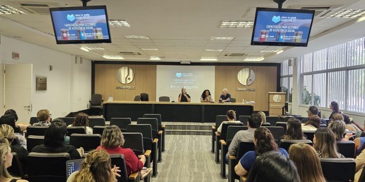 Secretária de São João Batista participa de capacitação regional e assume função no colegiado de Assistência Social