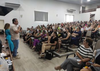 Secretaria de Educação de São João Batista realiza reunião de planejamento com profissionais das creches municipais