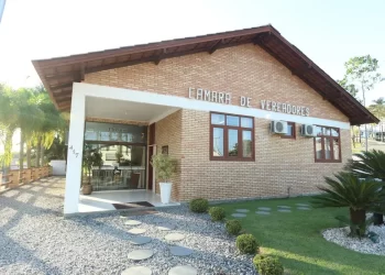 Pai do prefeito de Canelinha é nomeado assessor jurídico da Câmara de Vereadores