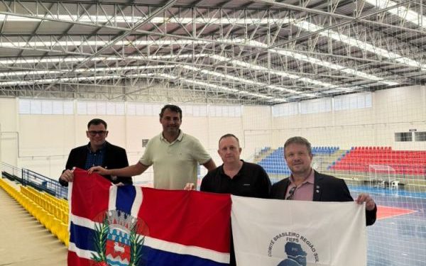 Fube recebe visita de representantes da Federação Internacional de Educação Física e Esportes
