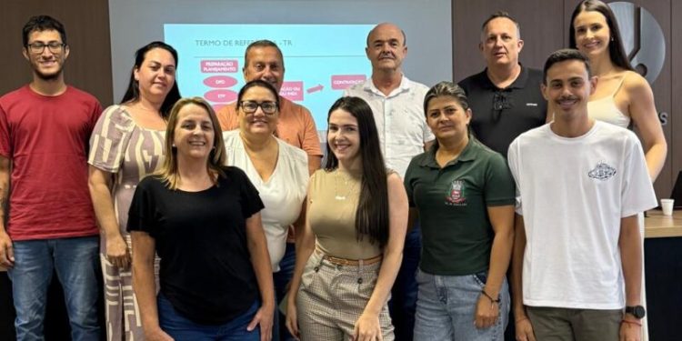 Servidores da Prefeitura de São João Batista participam de curso sobre licitação