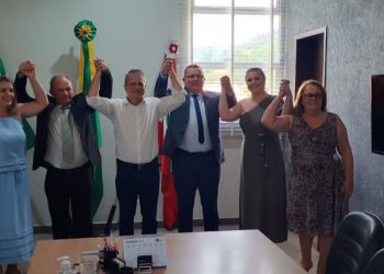 Rodrigo dos Santos e Saulmir Zunino assumem Prefeitura de Major Gercino