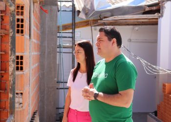 Prefeito em exercício e secretária de Educação de Canelinha vistoriam obras e reformas antes da volta às aulas