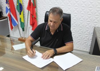 Em último ato como prefeito, Pedroca veta reposição salarial de prefeito e secretários