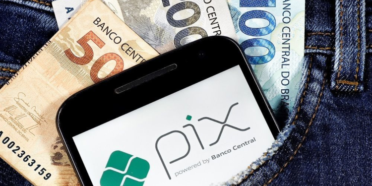 Nova regra do PIX e cartão: como declarar renda obtida por ‘freelas’, trabalho autônomo ou informal