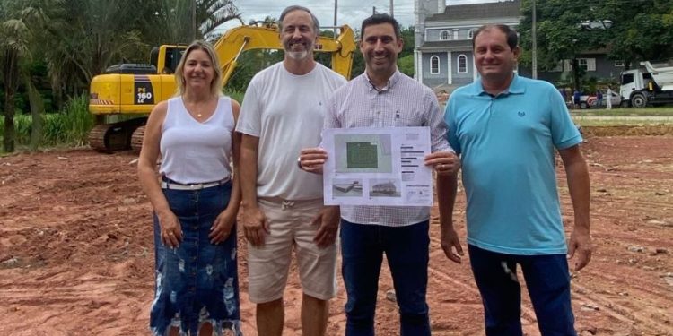 Iniciam as obras da Quadra de Esportes da Escola do Salto