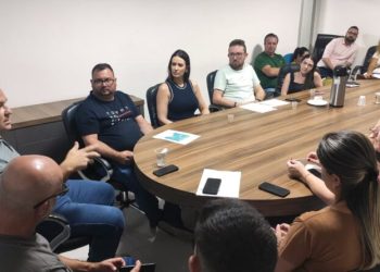 Reunião alinha fluxos internos para aprimorar gestão de compras da administração municipal de SJB