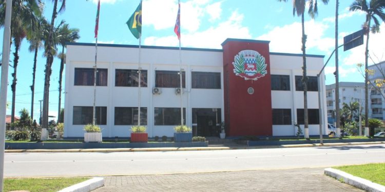 Prefeitura de São João Batista retomará horário normal de expediente a partir de segunda-feira (13)