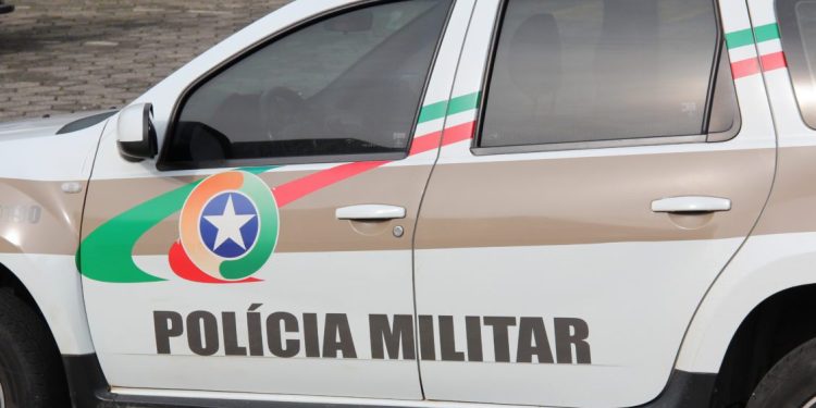 Polícia militar de Nova Trento cumpre mandado de prisão após vias de fato entre duas mulheres