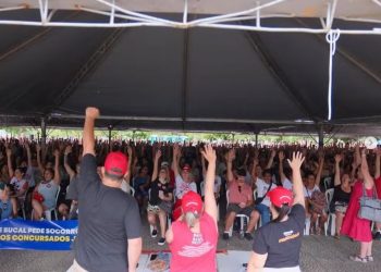 Servidores municipais de Florianópolis iniciam greve por tempo indeterminado