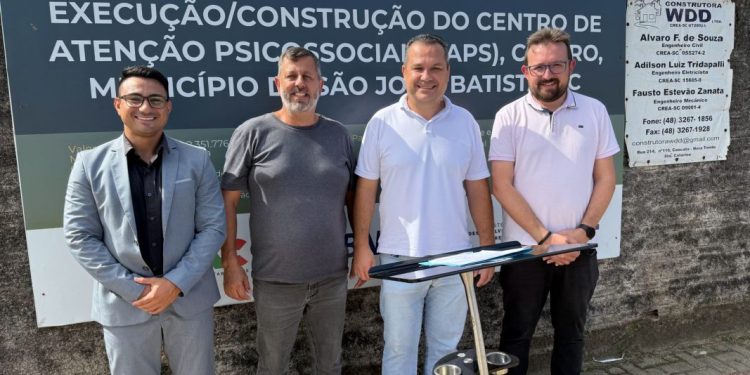 Ordem de serviço para construção de sede própria para o Caps é assinada