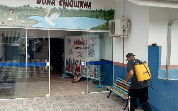 Unidades da rede municipal de ensino de São João Batista recebem serviços de dedetização