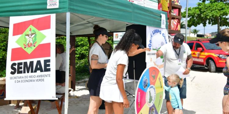 Santa Catarina celebra o Dia Mundial da Água com ação de combate ao lixo nos oceanos