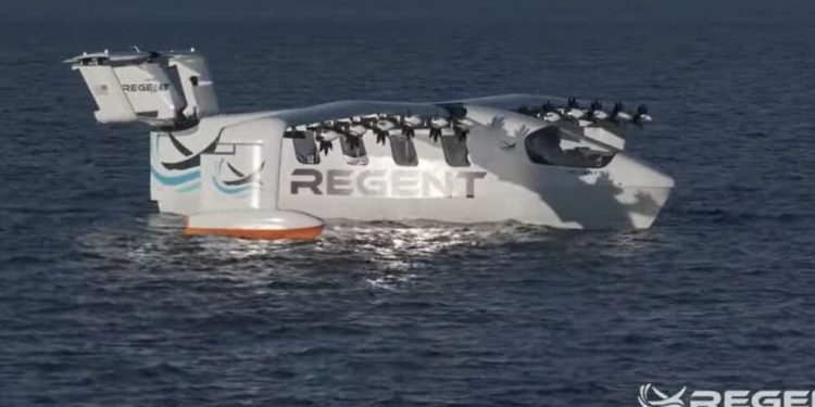 Planador marítimo elétrico promete revolucionar mobilidade no litoral catarinense