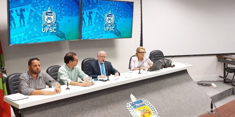 UFSC prevê déficit milionário e alerta sobre orçamento limitado até outubro