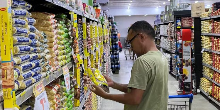 Florianópolis tem a 3ª cesta básica mais cara do Brasil