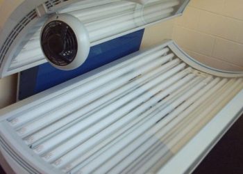 Câmaras de bronzeamento podem voltar a ser permitidas em SC, apesar de proibição nacional