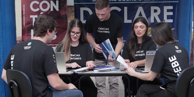 Unifebe auxilia comunidade gratuitamente com orientações sobre a Declaração do Imposto de Renda