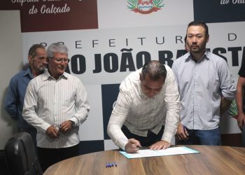 Ordem de serviço para construção da nova ponte da Colônia Nova Itália é assinada