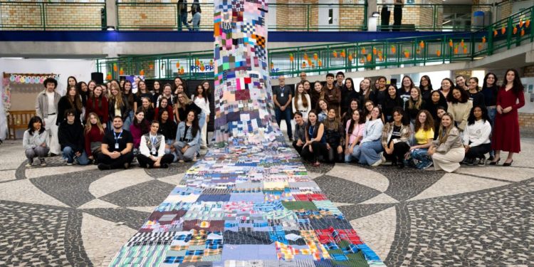 Movimento Fashion Revolution instiga estudantes da Unifebe a promoverem a moda de forma mais ética e sustentável