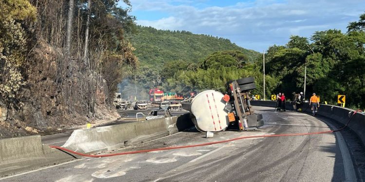 BR-101 Interditada no morro dos cavalos: situação atual e previsão de liberação