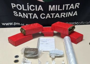 Em ação da Policia Militar dois homens foram presos e droga encontrada em São João Batista