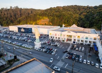 Havan promove transmissão do Santo Rosário do Frei Gilson em Brusque neste sábado