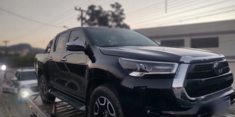 Hillux furtada na cidade de Balneário Camboriú foi recuperada em São João Batista