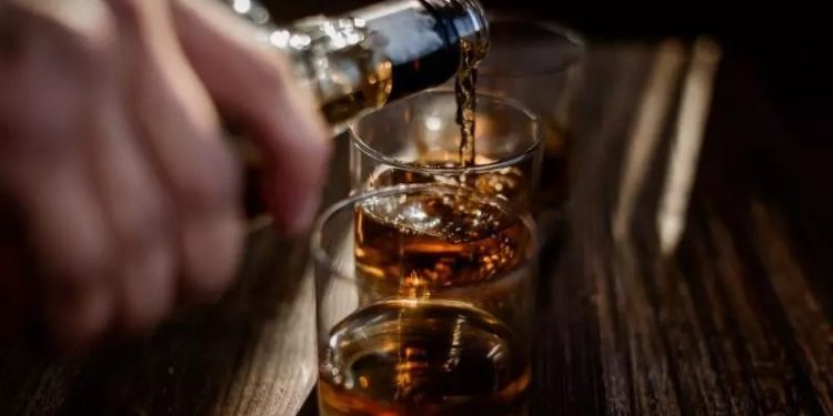 Justiça proíbe venda do uísque catarinense ‘Jackzinho’ após ação da Jack Daniel’s