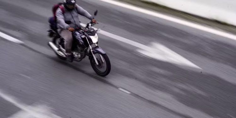 CNH gratuita em Santa Catarina: programa abre 2,4 mil vagas para habilitação