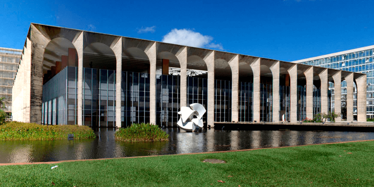 Concurso de Diplomata: Um dos mais difíceis do país tem provas em Florianópolis