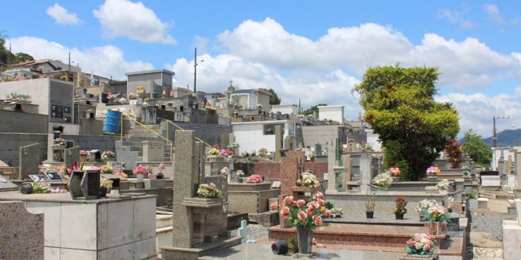 São João Batista publica edital de notificação sobre remoção de restos mortais em gavetários e sepulturas abandonadas