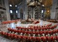 Conclave começa com missa solene e primeira votação na Capela Sistina