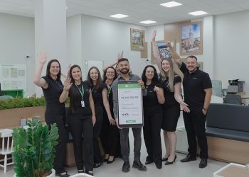 Sicredi entrega prêmio de R$ 100 mil do seguro de vida para associado de São João Batista