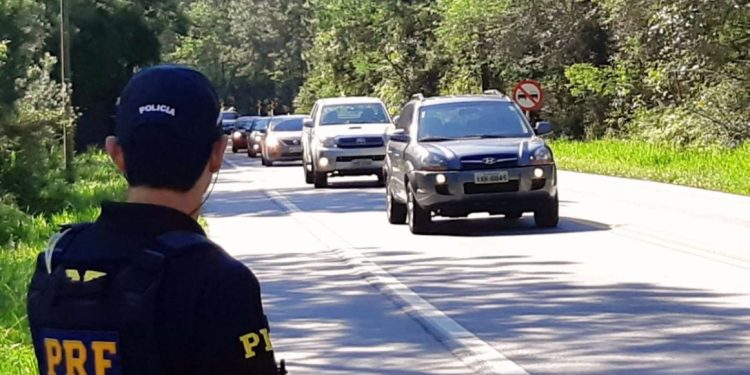 Feriado de 1º de Maio: PRF encerra reforço de fiscalização nas BRs